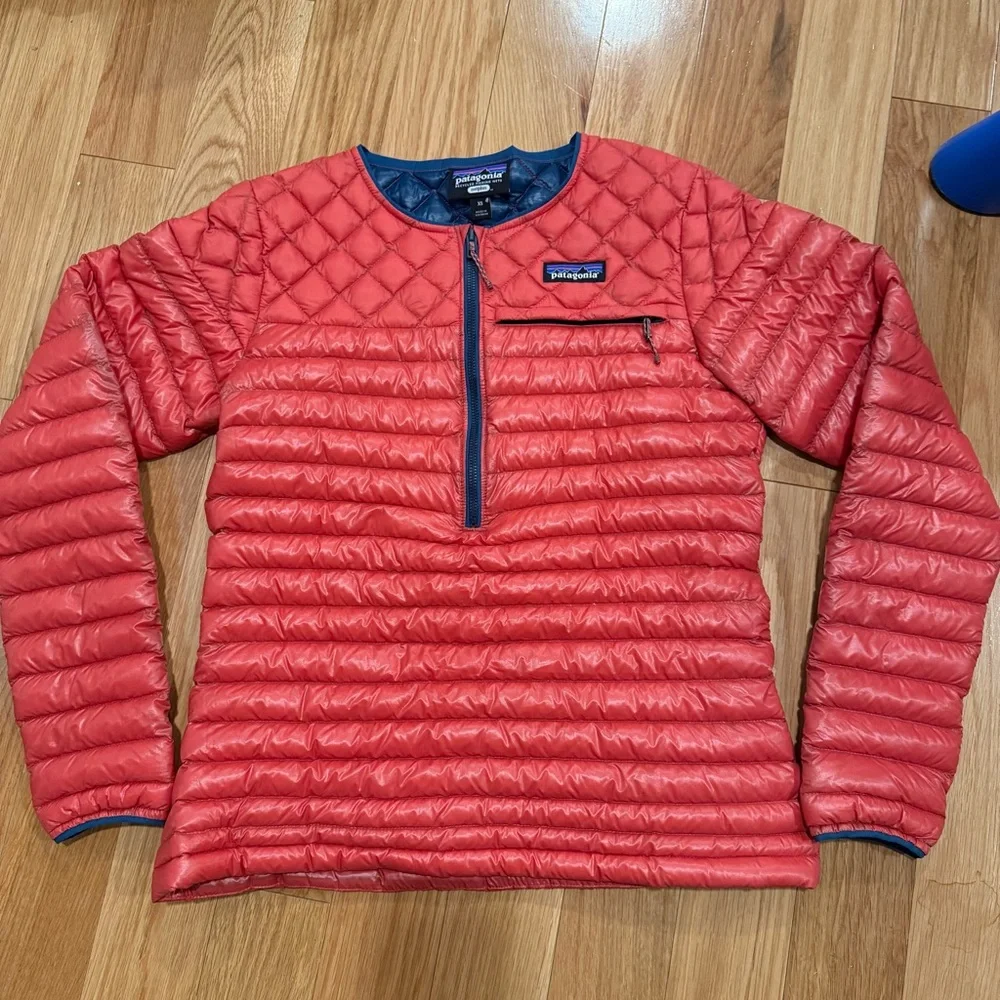 Patagonia Red Women's‎ AlpLight Down Pullover